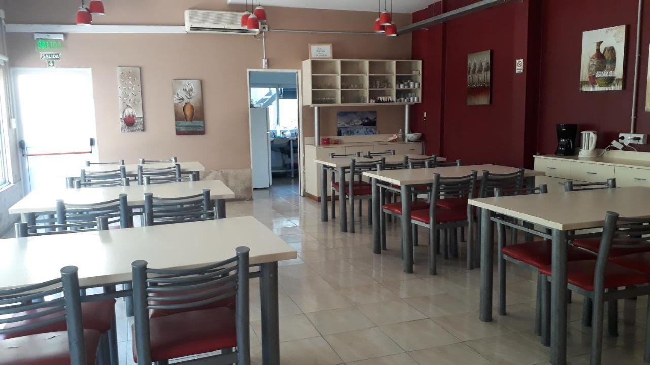 Hostel Puerta De Hierro Villa Alsina 외부 사진